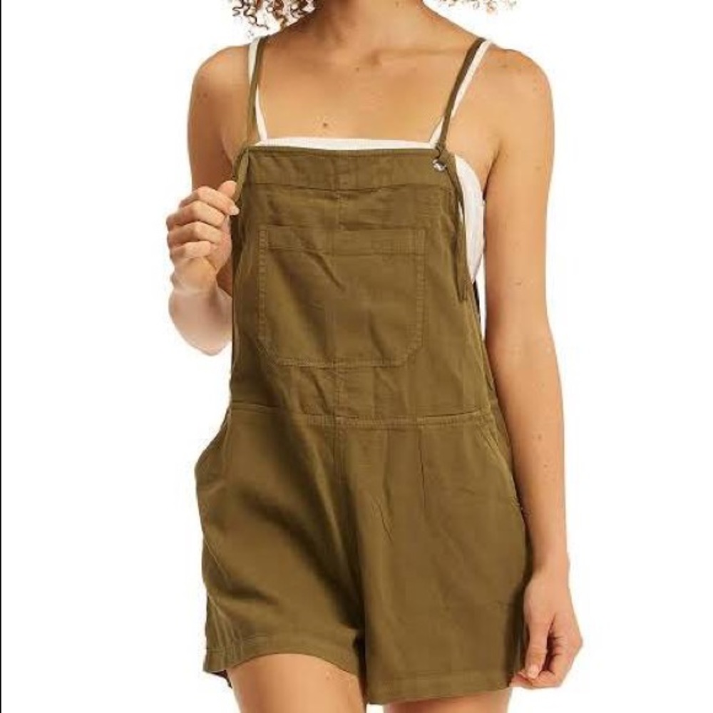 Billabong romper🫒